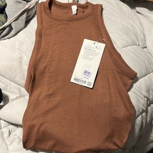 NWOT lululemon hold tight tank size 8